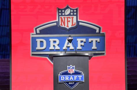 Philadelphia Eagles trade No. 6 pick to Miami Dolphins, impact on 2021 ...