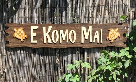 Large E Komo Mai Sign With Turtles Etsy