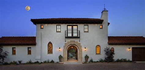 The History And Architecture of Hacienda Style Homes