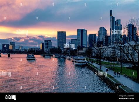 Sunset on the Frankfurt skyline Stock Photo - Alamy