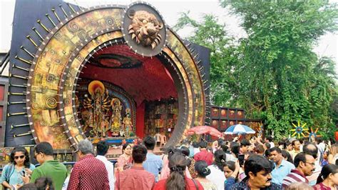 Durga Puja Sea Of Crowd At Kolkata Durga Puja Pandals Well Past