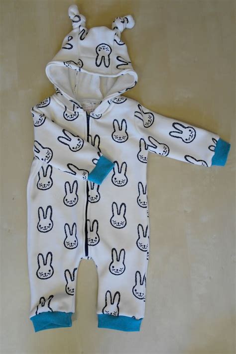 Baby onesie (free pattern) – Sewingridd