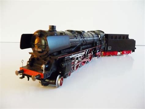 Märklin H0 3048 Dampflokomotive mit Tender BR 01 DB Catawiki