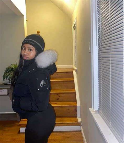 moose knuckle coats black girls in 2024 | Winter inspo outfits, Korean ...