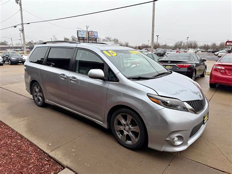 2015 Toyota Sienna · SE Minivan 4D - Cars & Trucks - Cedar Rapids, Iowa