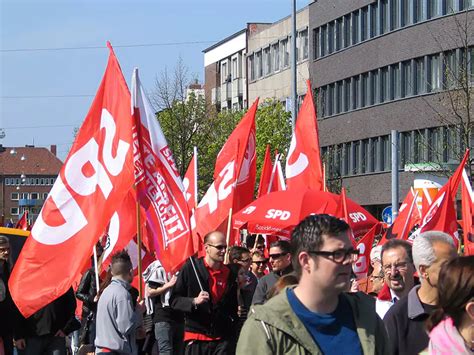 Danas Je 1 Maj Praznik Rada Da Li Danas Brinete O Svojim Pravima Ili