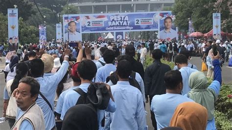 Hampir 600 Ribu Pendukung Memadati Kampanye Akbar Prabowo Di GBK