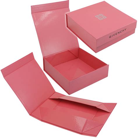 Самосборная коробка с клапаном на магните – Стильная упаковка