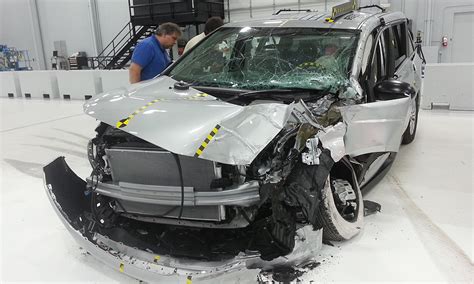 Honda Odyssey Gets High Marks On New Iihs Crash Test Automotive News