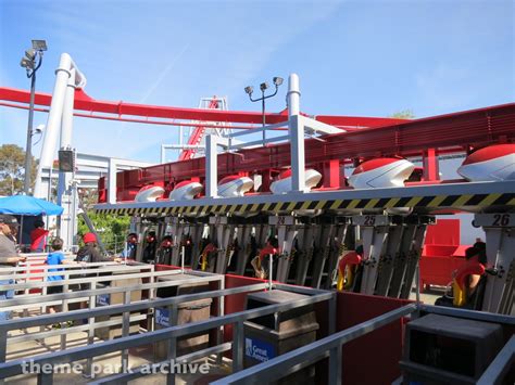 Flight Deck at California's Great America | Theme Park Archive