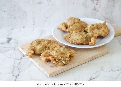 957 Bakwan Goreng Images, Stock Photos & Vectors | Shutterstock