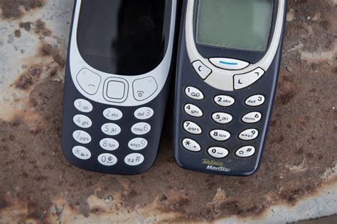 Old Nokia 3310 meets new Nokia 3310 - CNET