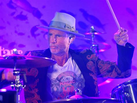 Chad Smith Recalls Red Hot Chili Pepper Audition How The Band Hated Him At First