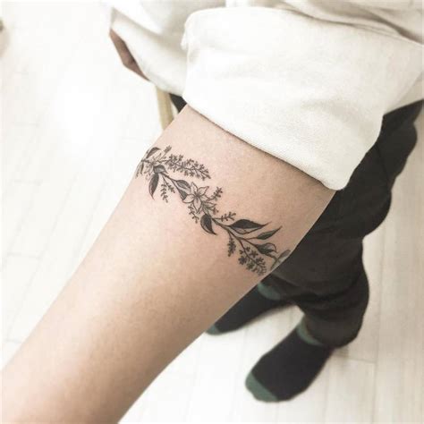 Share More Than 71 Floral Wreath Tattoo Super Hot Incdgdbentre