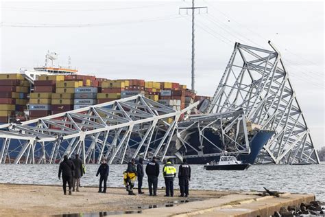 Barco Que Choc Con El Puente De Baltimore Tiene Contenedores Con