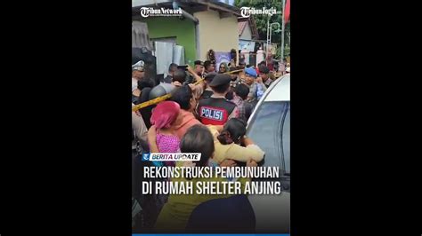 REKONSTRUKSI PEMBUNUHAN DUA PEREMPUAN YANG JASADNYA DITEMUKAN DI RUMAH