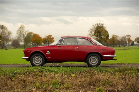 Alfa Romeo Giulia Series Bertone Coup Buying Guide