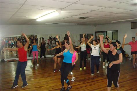 C M D Go Fitness Clase De Rumba