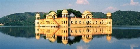 Private Car And Driver For One Day Jaipur Tour By Private Car