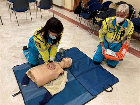 Misericordia Di Siena Al Via Il Primo Corso Del Per Diventare