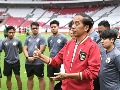 Presiden Jokowi Temui Pemain Timnas U Di Stadion Utama Gbk