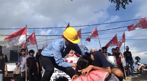 Buruh Tuntut Cabut Omnibus Law Dalam Aksi May Day 2024 Ini Alasannya