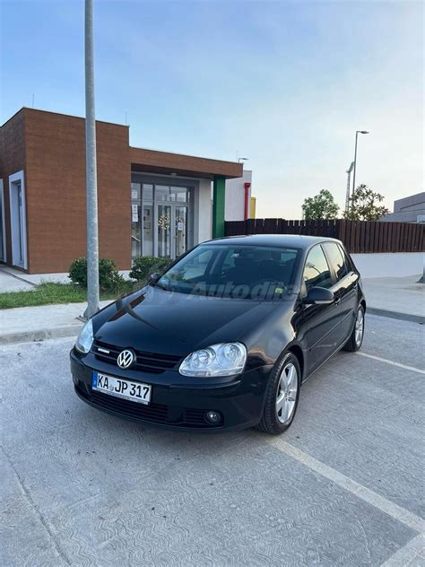 Volkswagen Golf 5 1 9 TDI UNITED BLUEMOTION Cijena 5650 Crna