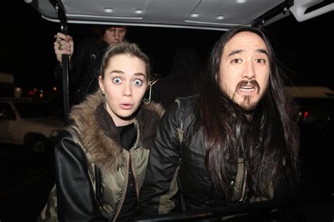 Depois De Cinco Anos Steve Aoki E Tiernan Cowling Estão Casados