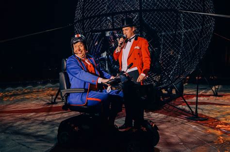 Recensie Noord Hollands Wintercircus Crew Heeft Er Samen Wat Leuks