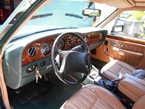 1994 Bentley Brooklands 6.8L British Green with Tan Interior