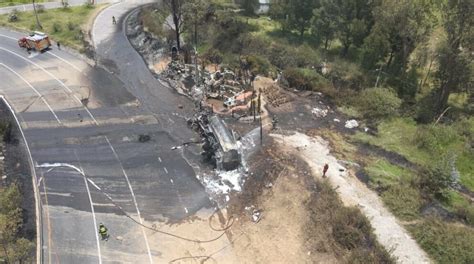 Un Tanquero Con Galones De Combustible Se Incendi En La Av