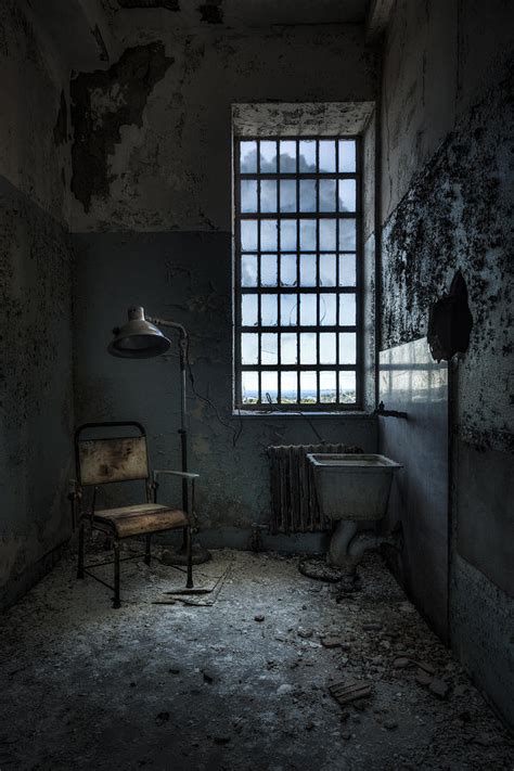 The Private Room - Abandoned Asylum Photograph by Gary Heller