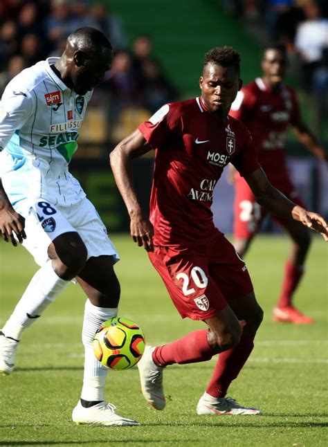 Football Ligue 2 Du Côté Du Fc Metz Au Fc Metz Diallo Rime