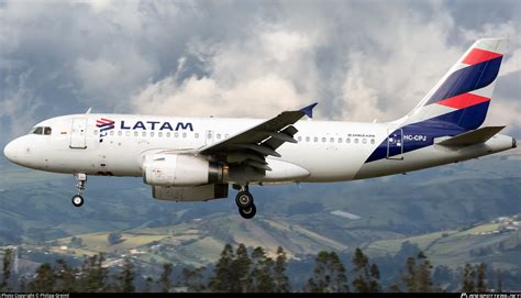 HC CPJ LATAM Airlines Ecuador Airbus A319 132 Photo By Philipp Greiml