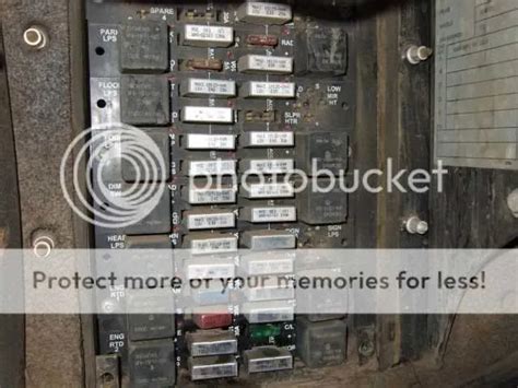 Kenworth T800 Fuse Box Diagram and Relay Details