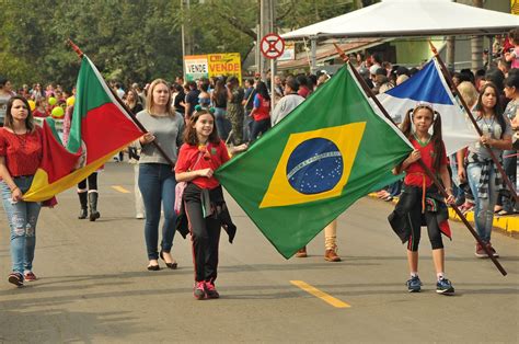 Veja Fotos Do Desfile De 7 De Setembro Em Nova Santa Rita Região