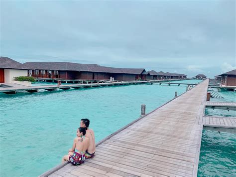 Ốc Thanh Vân mặc bikini khoe vòng 1 đốt mắt tình tứ bên chồng