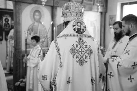 Liturghie de hram în biserica parohială românească Cinstirea Icoanei