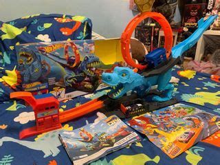 瑕疵 Hot Wheels 風火輪 DE TOMASO PANTERA GRUPPO 4 運輸車套組 興趣及遊戲 玩具與遊戲在旋轉拍賣