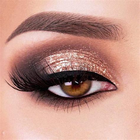 50 Cool Makeup Looks For Hazel Eyes And Tutorials For Dessert Gold