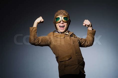 Lustige Pilot Mit Brille Und Helm Stock Bild Colourbox