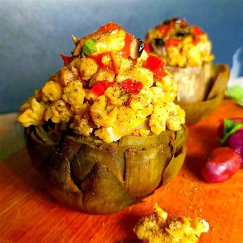 Alcachofas Rellenas De Bechamel De Avena Y Revuelto De Tofu Con