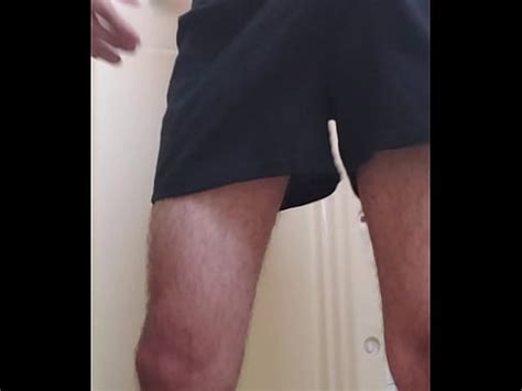 Novinho cheio de tesão tomando banho XVIDEOS