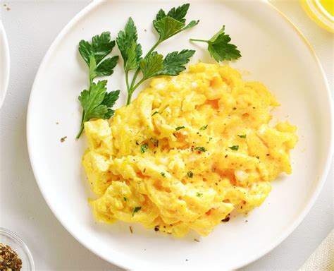 Fluffy Best Scrambled Egg Recipe How To Fold Silky Scrambled Eggs