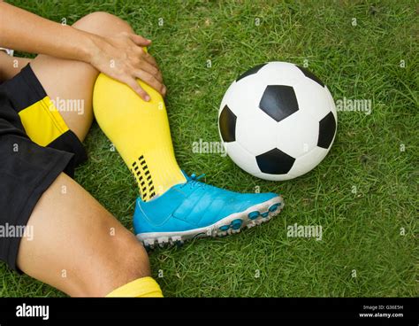 Lesiones De Futbolistas Fotografías E Imágenes De Alta Resolución Alamy