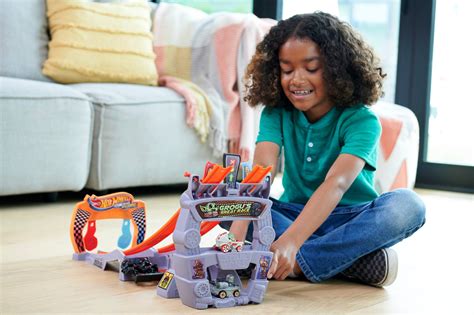 Best Buy Hot Wheels RacerVerse Grogu S Great Race Track Set HPL