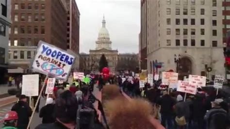 Right To Work Michigan Protests Over Anti Union Law BBC News