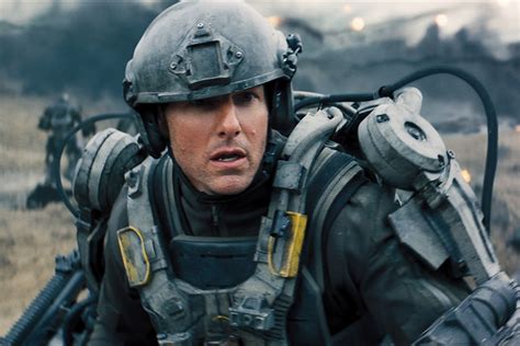 Edge Of Tomorrow Official Main Trailer Por Homme Men S Luxury Lifestyle Magazine