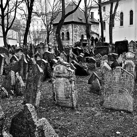 The Jewish Prague S Graveyard Il Cimitero Ebraico Di Prag Flickr