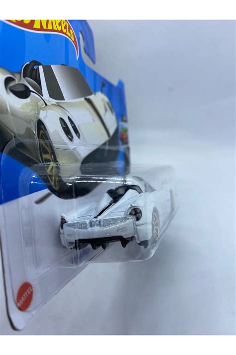 HOT WHEELS Pagani Huayra Roadster Beyaz Fiyatı Yorumları Trendyol
